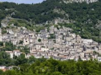 Pesche, dalle Alpi all’Etna in migliaia per un posto d’autista